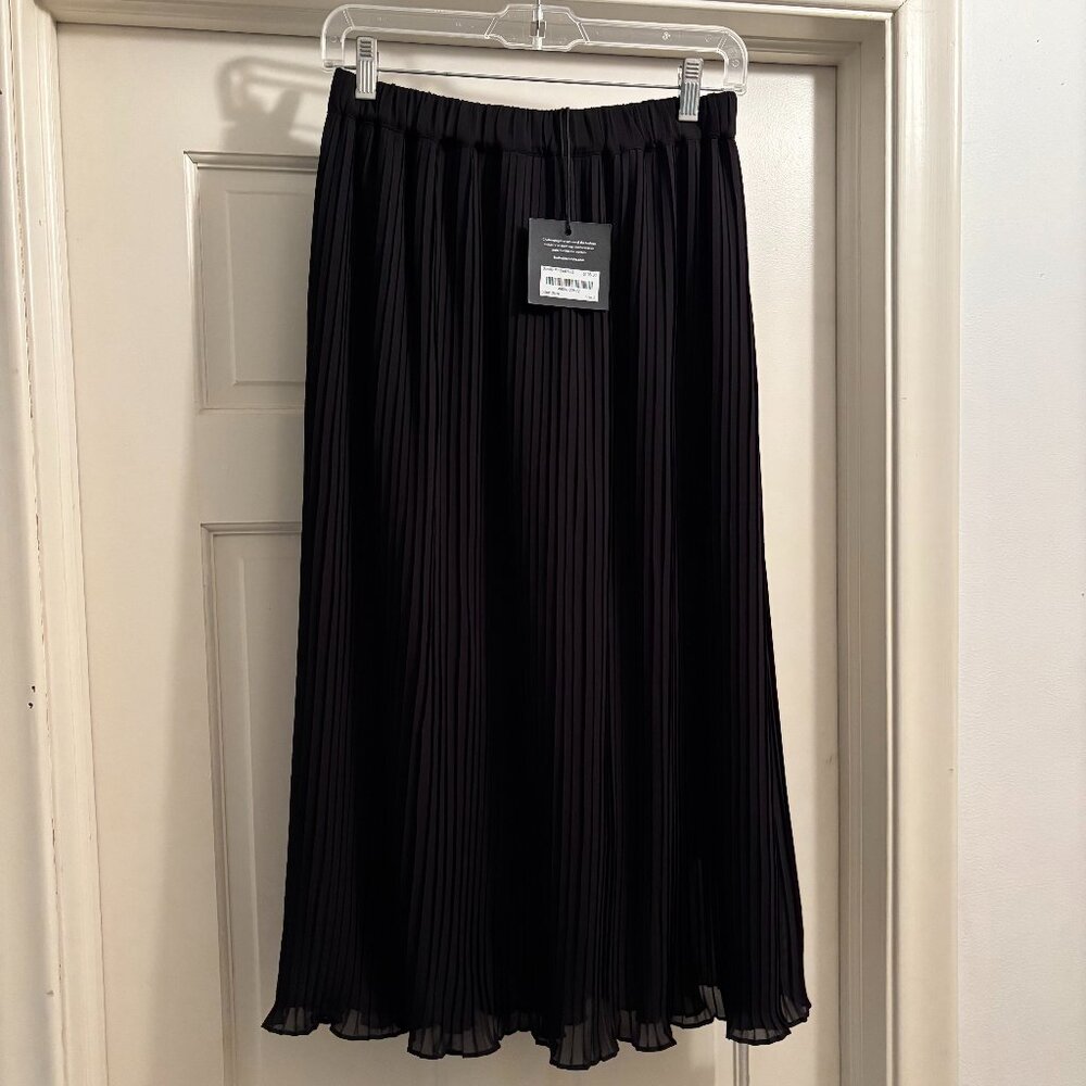 NWT Bessie Pleated Midi Skirt Black Size: Small